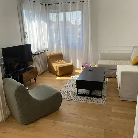 Maison En Centre Holiday home
